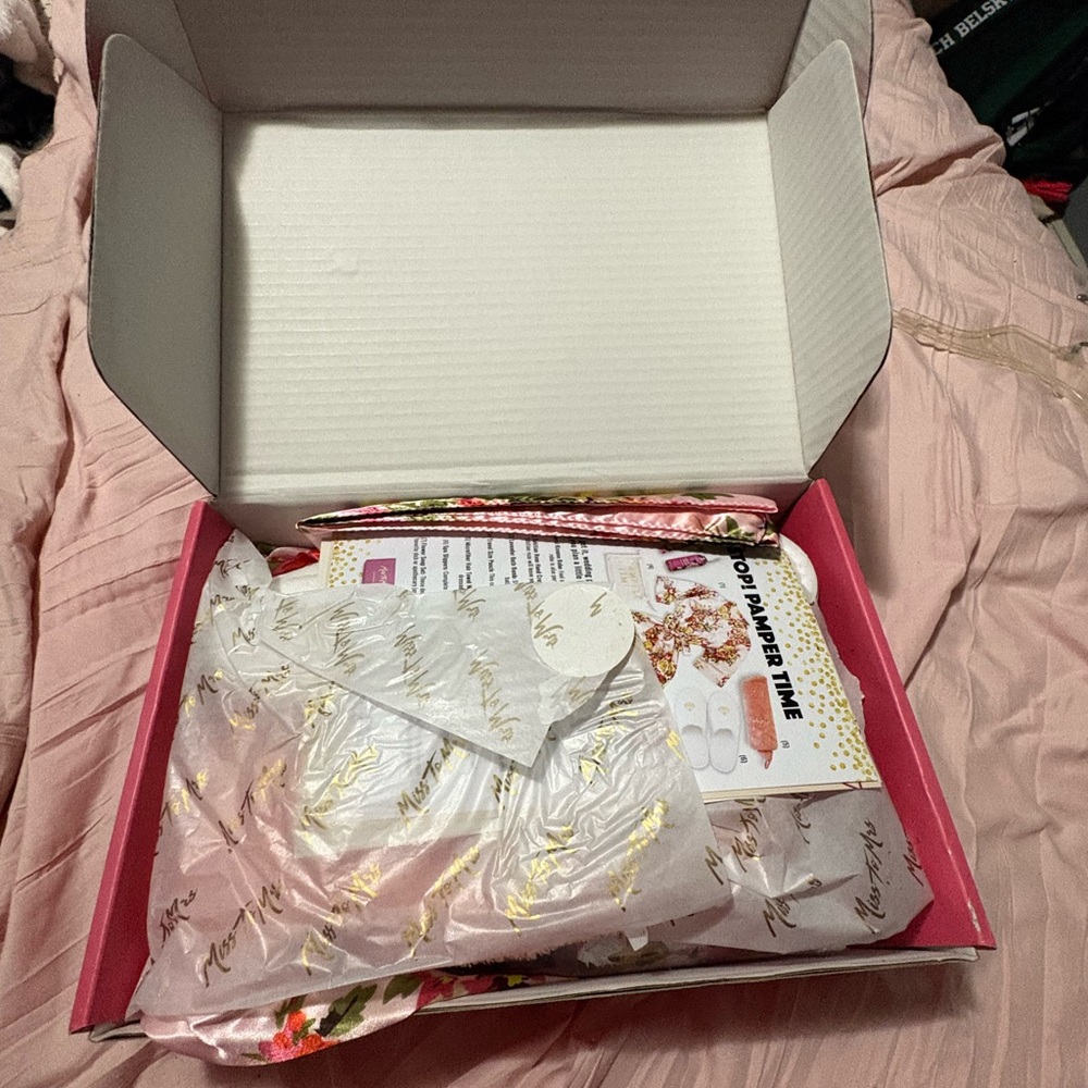Pink Bridal Subscription Box - Picture 2 of 3
